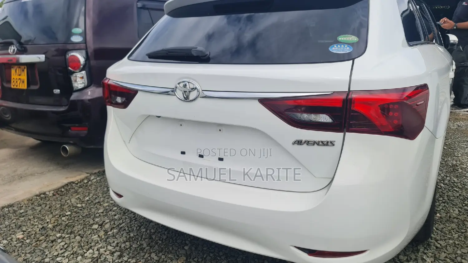 Toyota Avensis 2017 White
