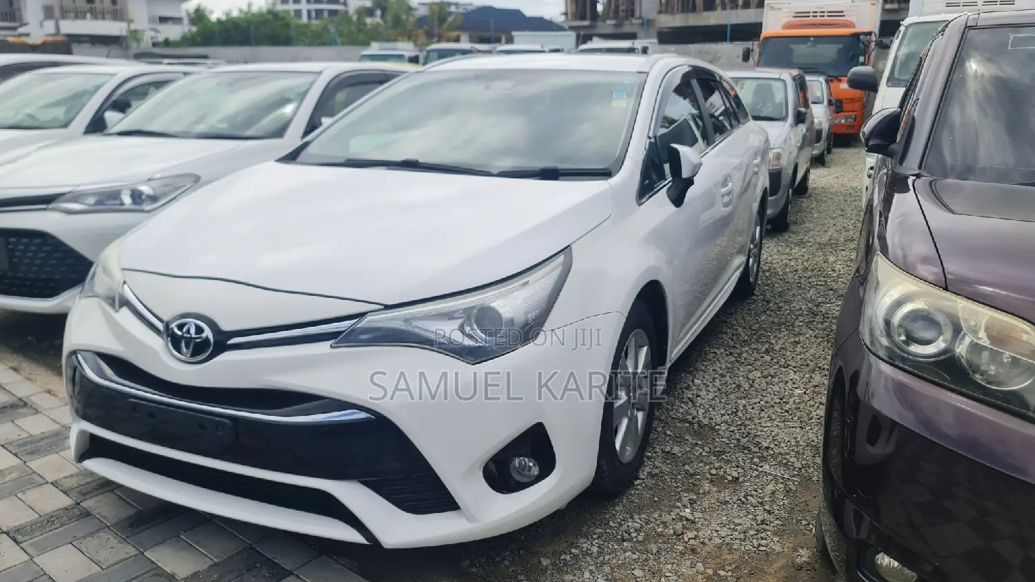 Toyota Avensis 2017 White