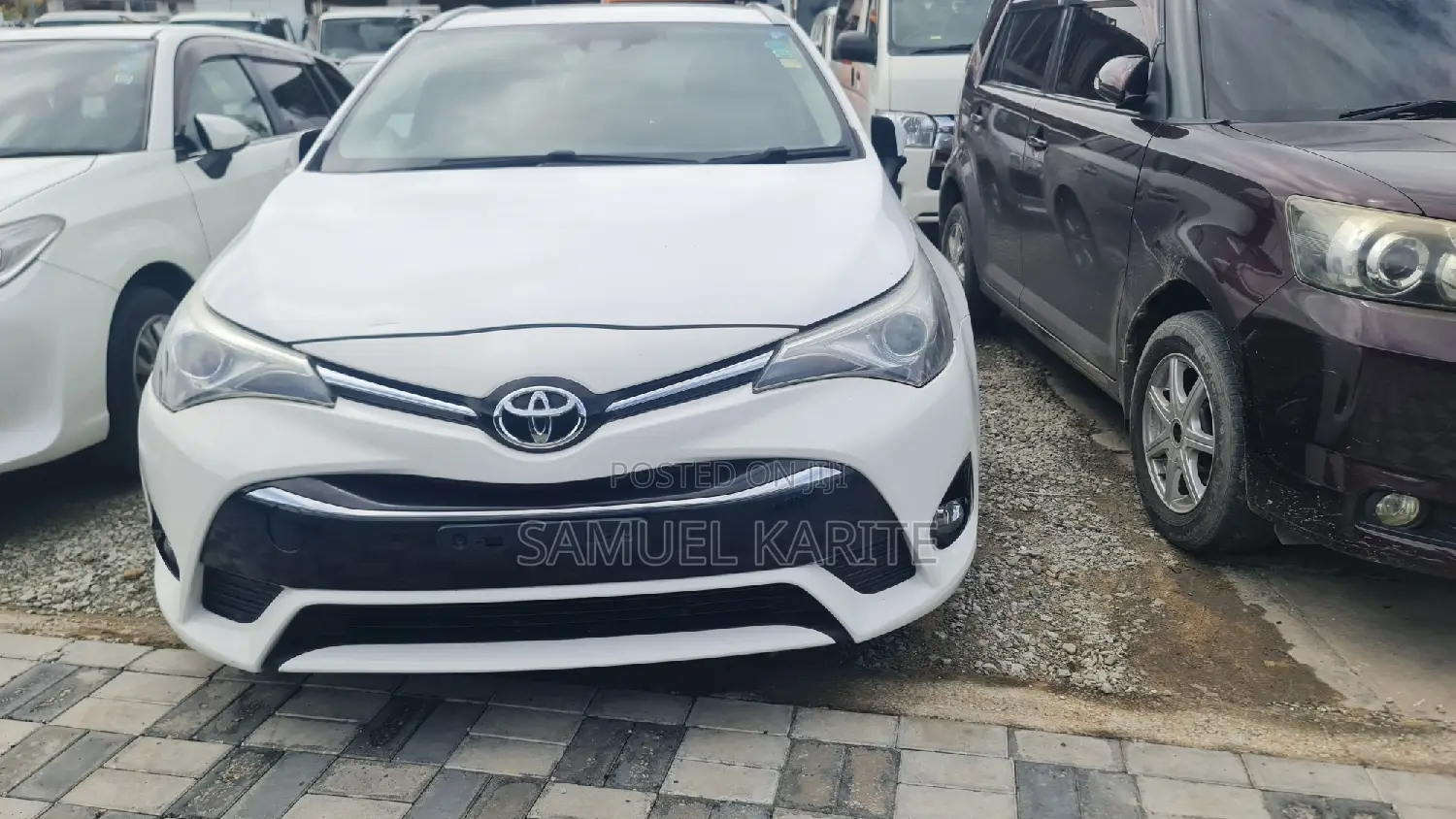 Toyota Avensis 2017 White