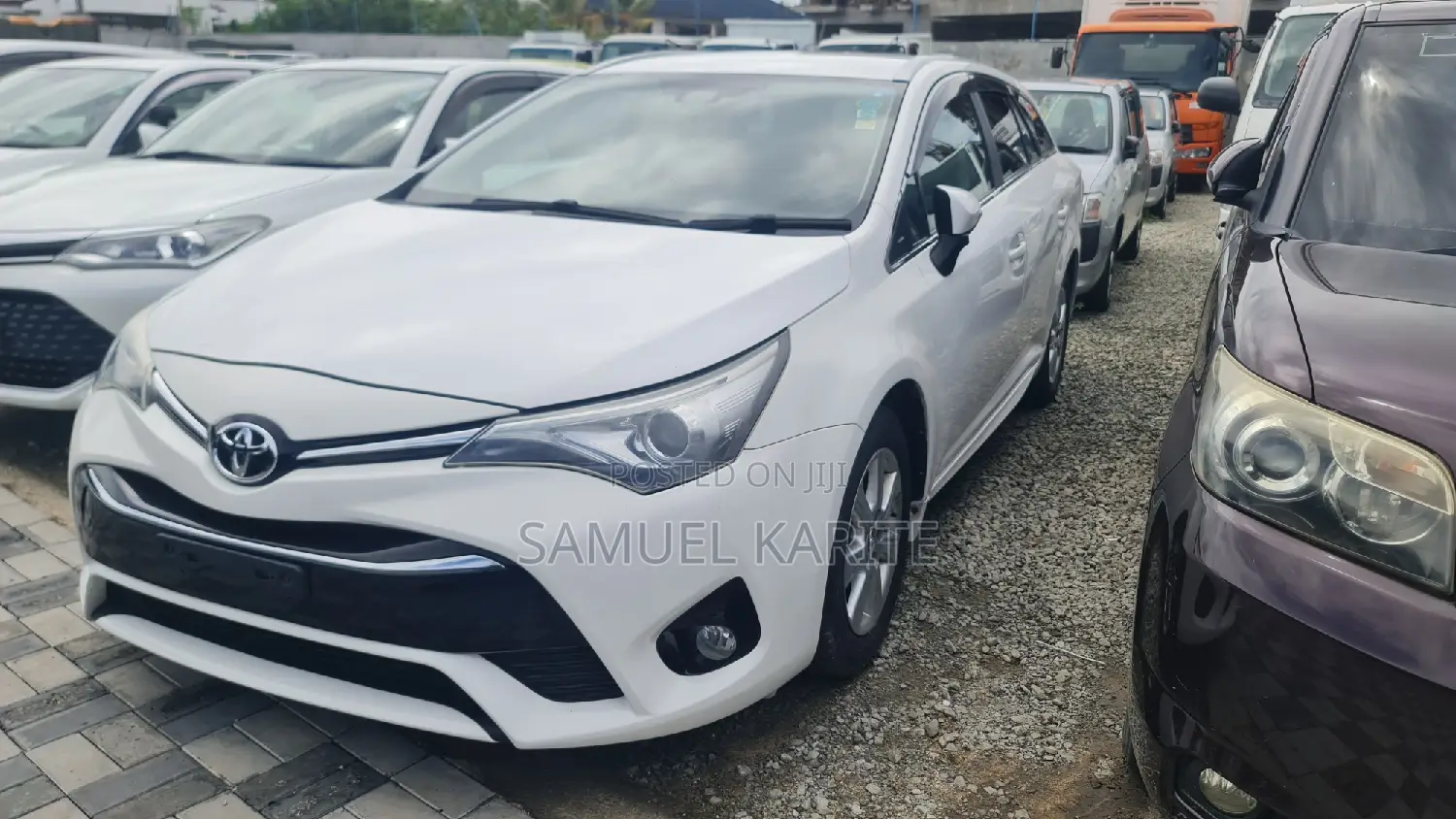 Toyota Avensis 2017 White