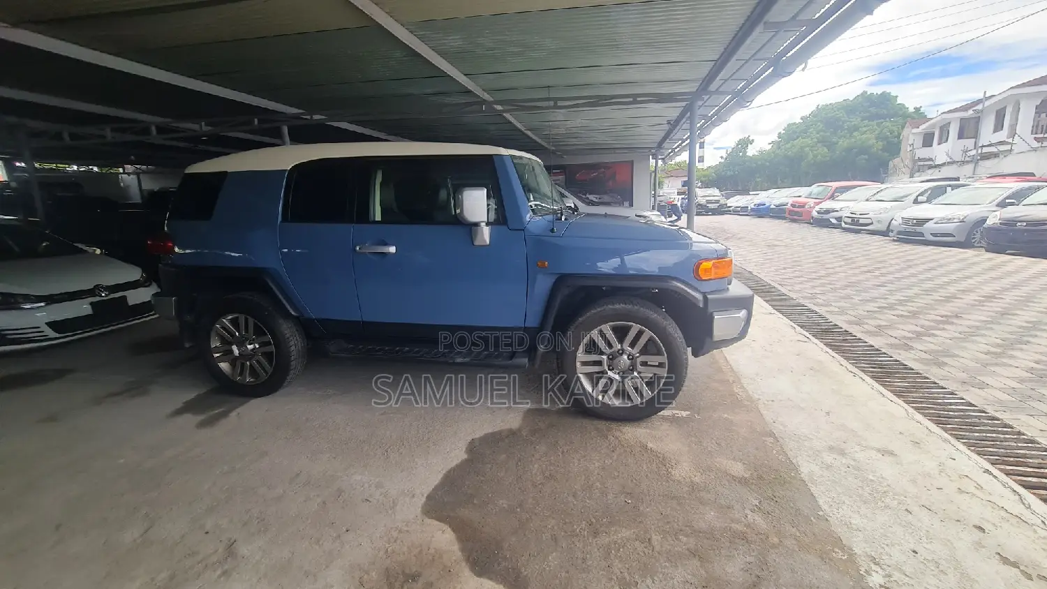 Toyota FJ Cruiser 2016 Blue