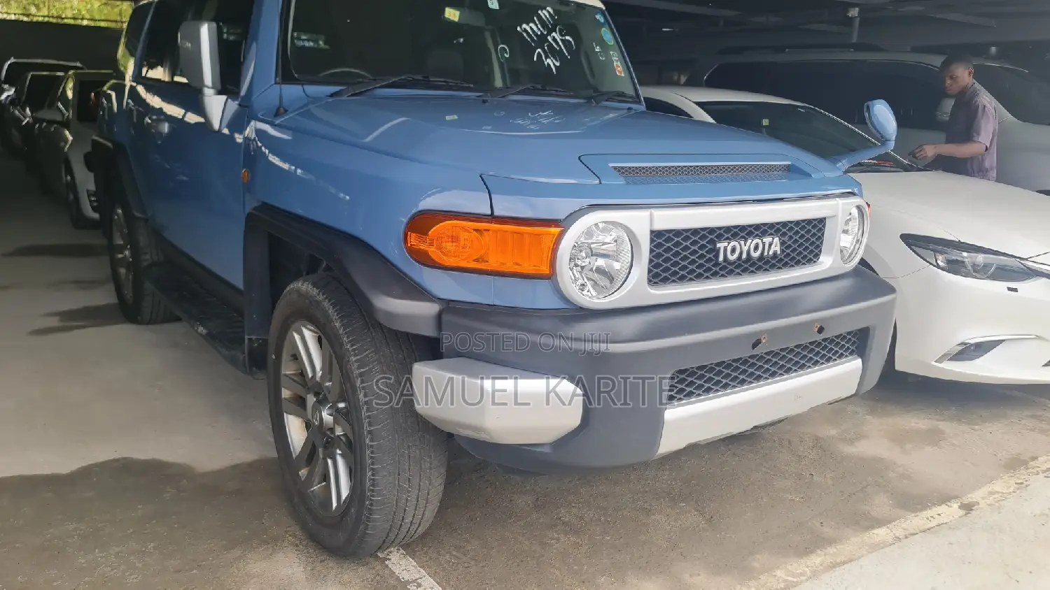 Toyota FJ Cruiser 2016 Blue