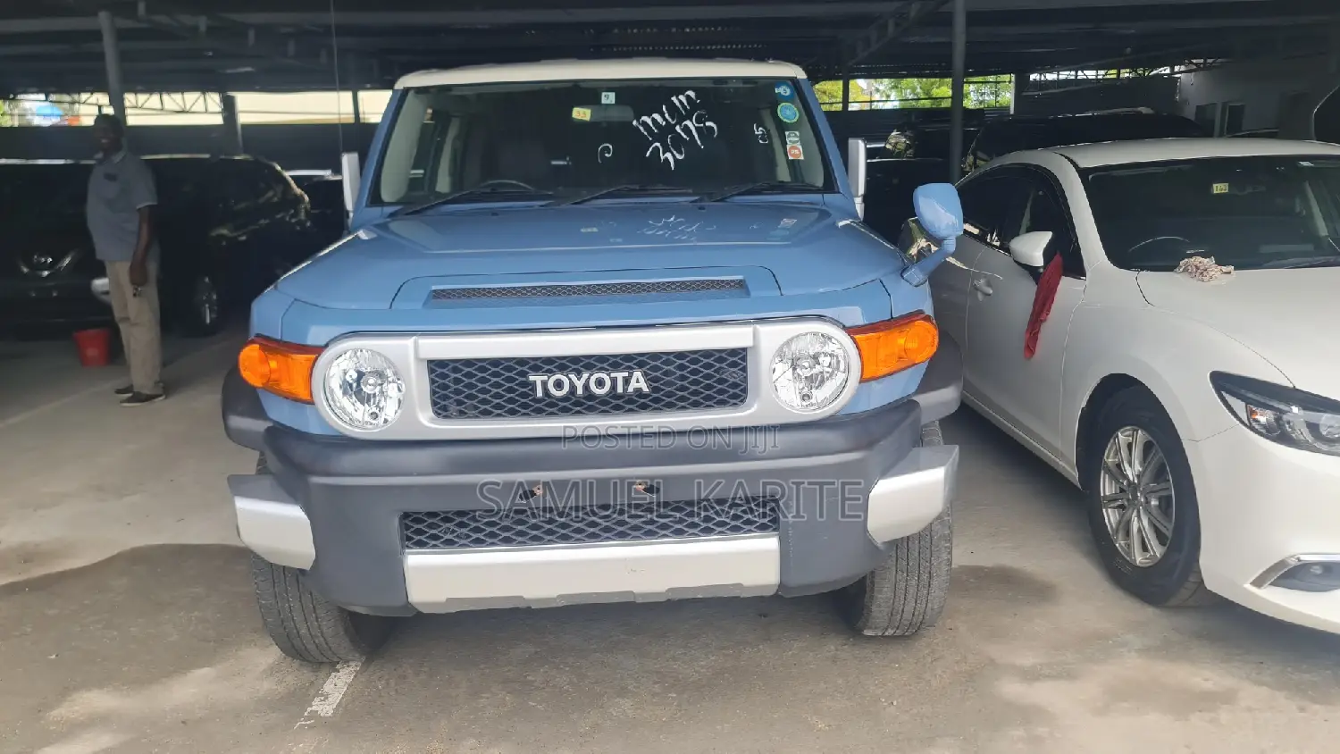 Toyota FJ Cruiser 2016 Blue