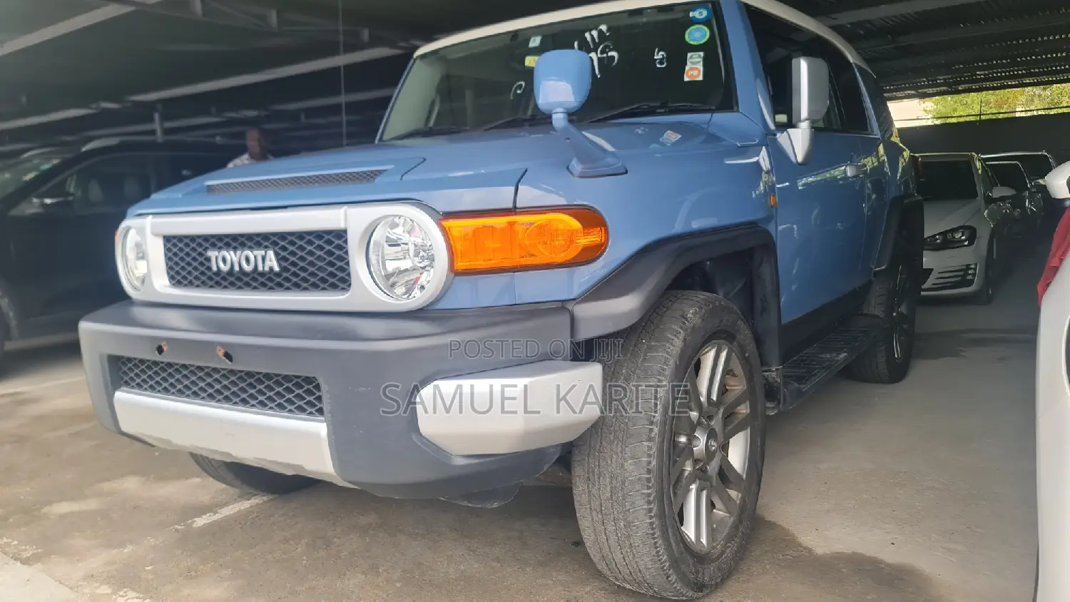 Toyota FJ Cruiser 2016 Blue