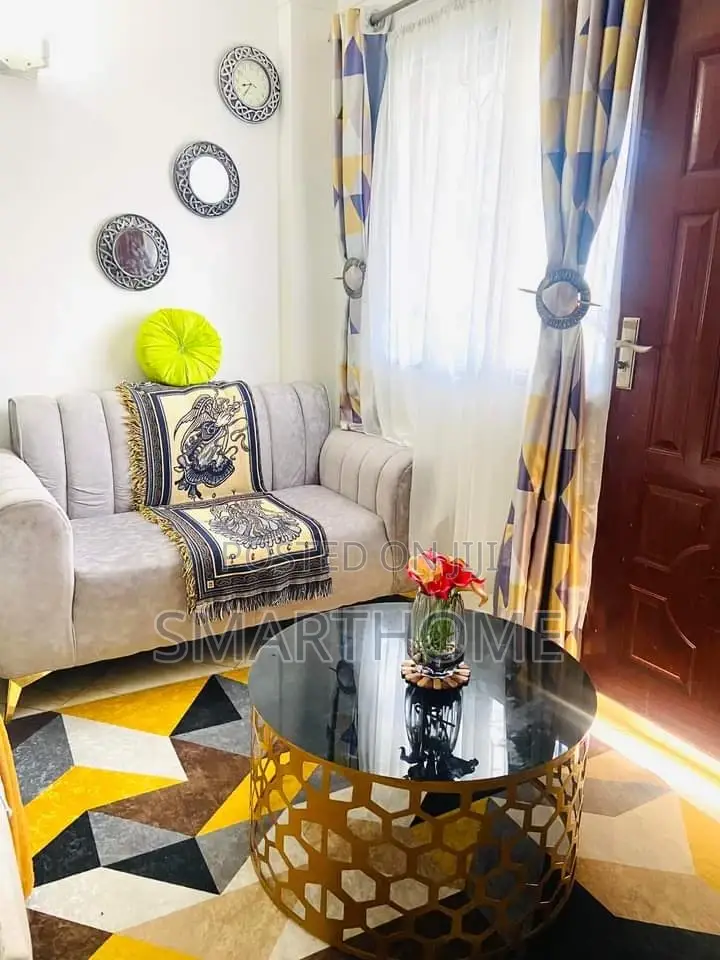Airbnb One Bedroom South B
