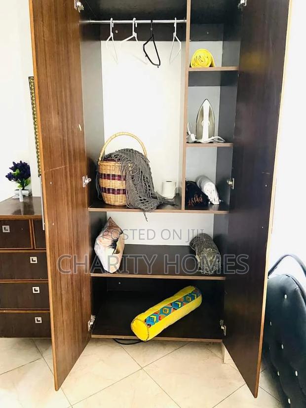 Airbnb One Bedroom South B - thumbnail 5