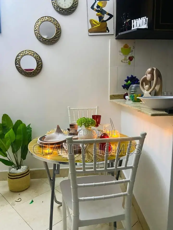 Airbnb One Bedroom South B