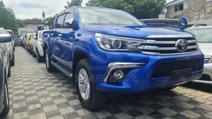 Toyota Hilux 2017 Blue
