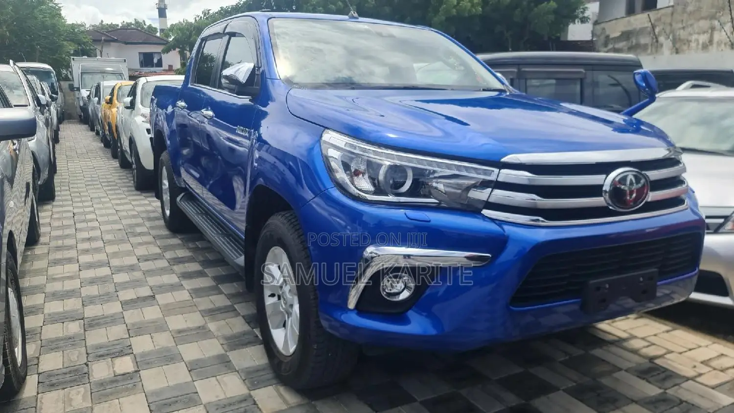 Toyota Hilux 2017 Blue