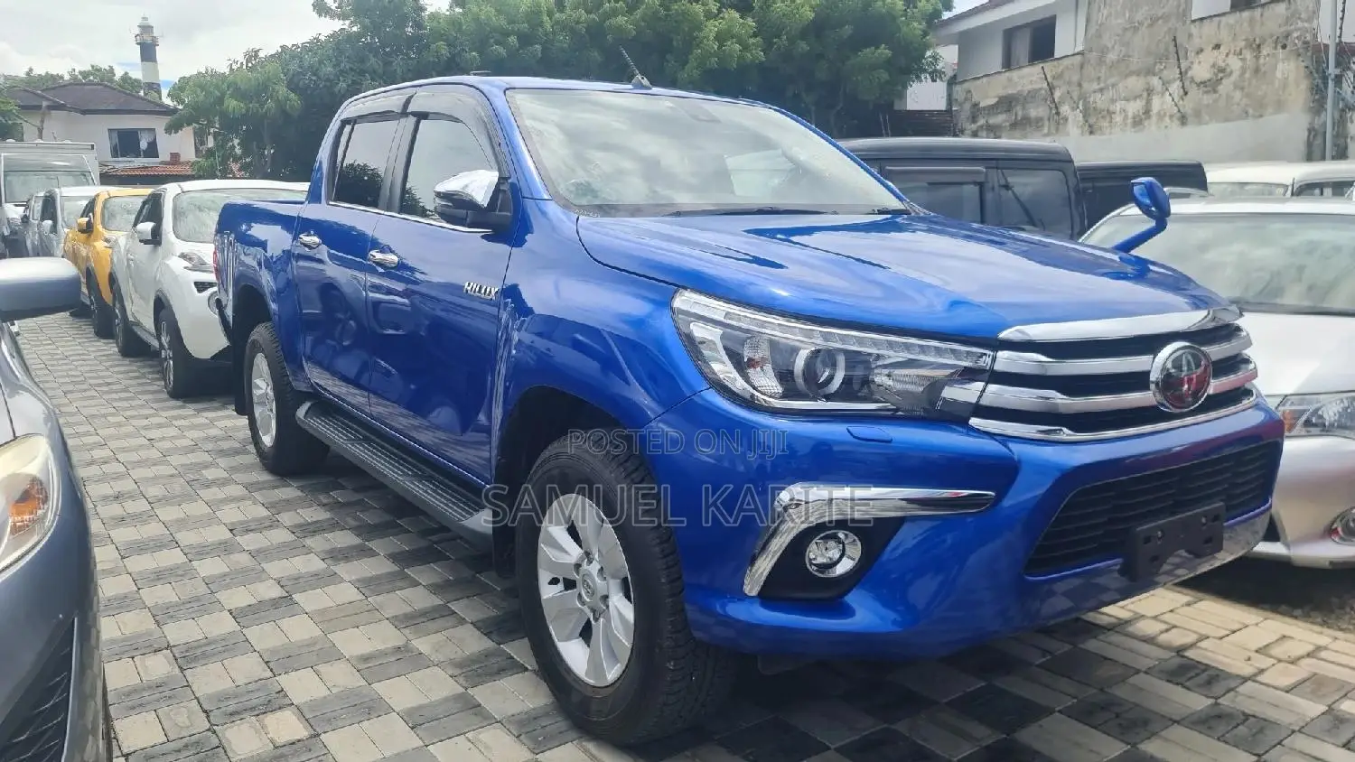 Toyota Hilux 2017 Blue