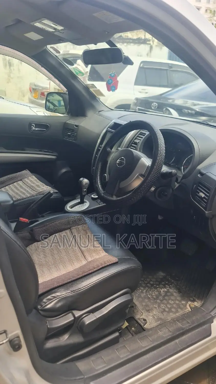 Nissan X-Trail 2014 Silver