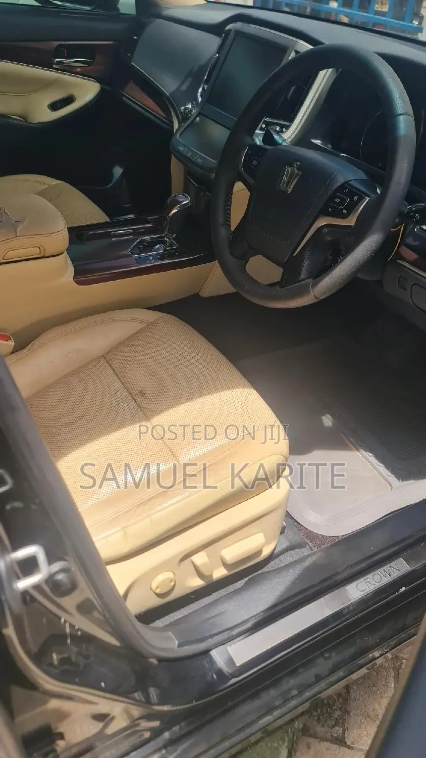 Toyota Crown 2015 Black