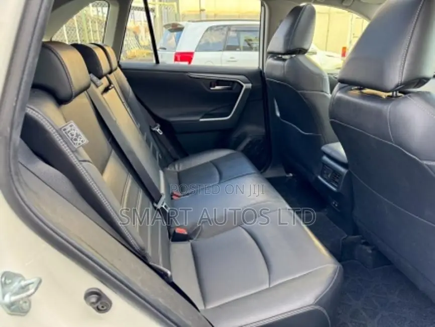 Toyota RAV4 2019 Pearl