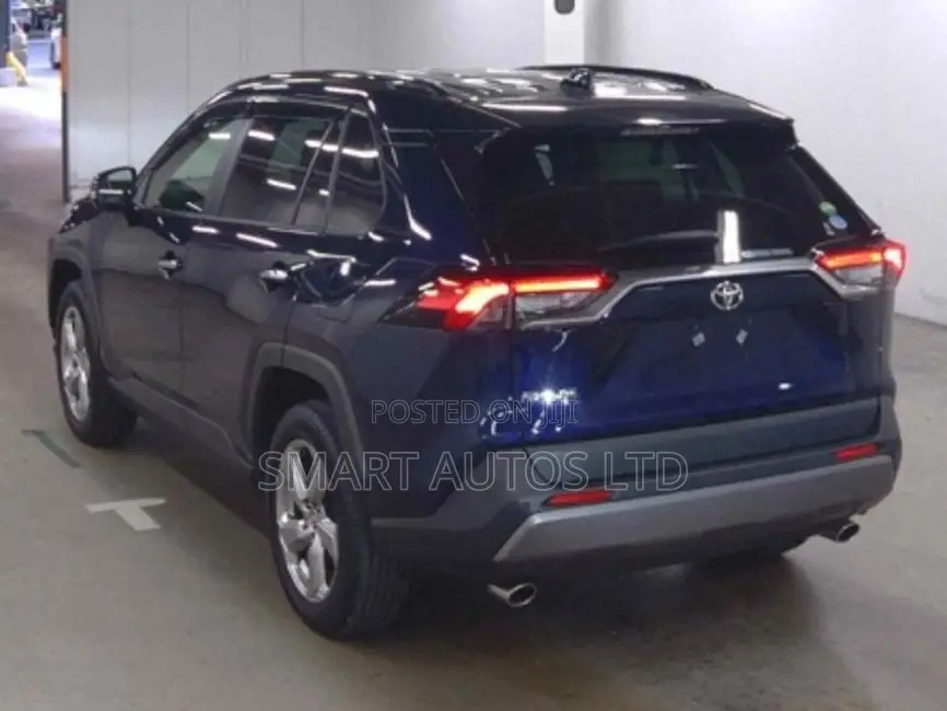 Toyota RAV4 2020 Blue