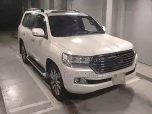 Toyota Land Cruiser 2017 Pearl