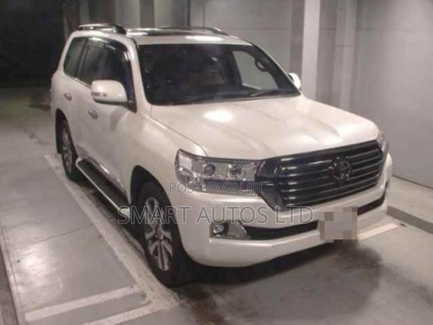 Toyota Land Cruiser 2017 Pearl