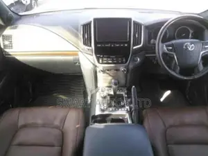 Toyota Land Cruiser 2017 Pearl