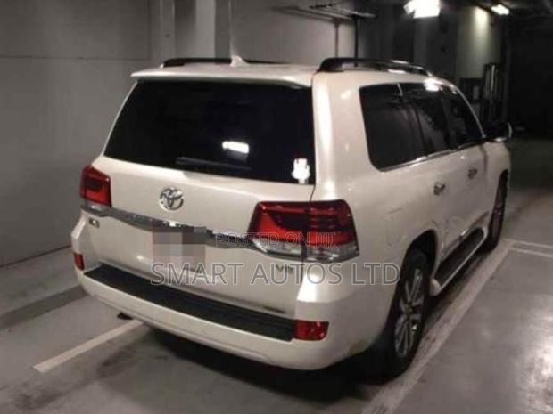 Toyota Land Cruiser 2017 Pearl - thumbnail 8