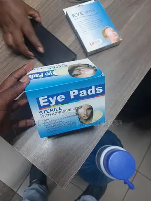 Sterile Eye Pads With Adhesive Edges./*Eye PADS.