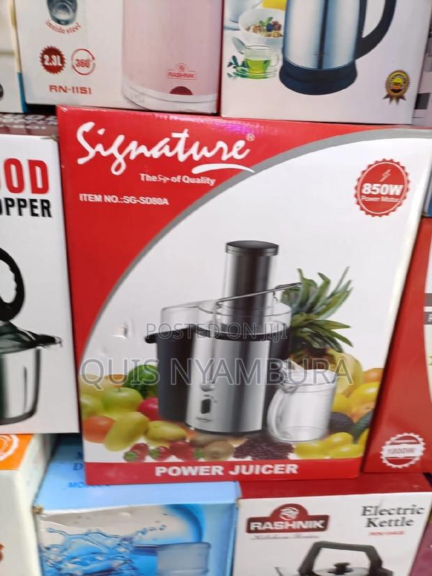 Commercial Signature Juicer Power Juicer.