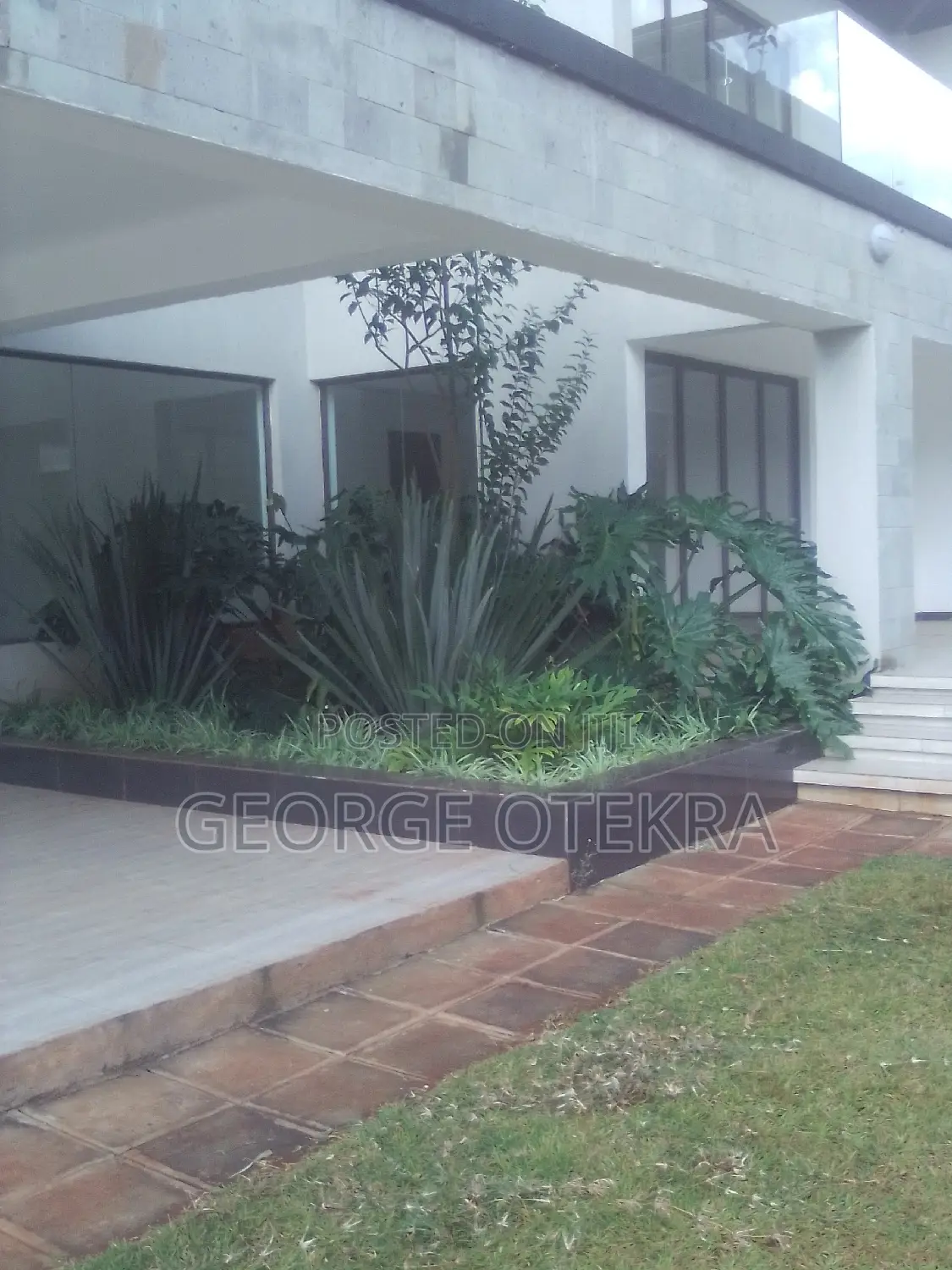 Landscaping, Lawn Mowing Trimming And Designing