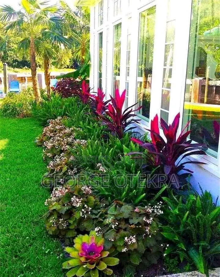 Landscaping, Lawn Mowing Trimming And Designing