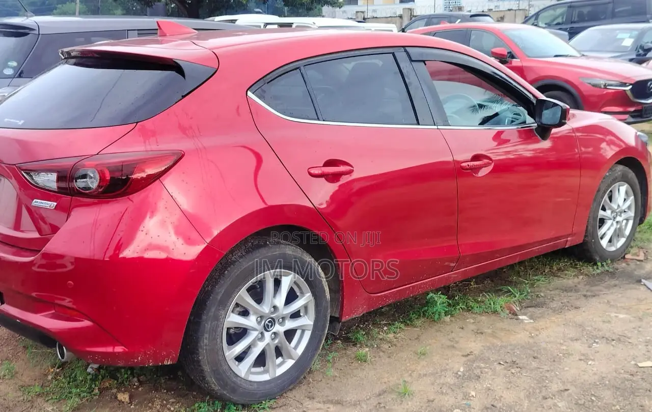 Mazda Axela 2017 Red