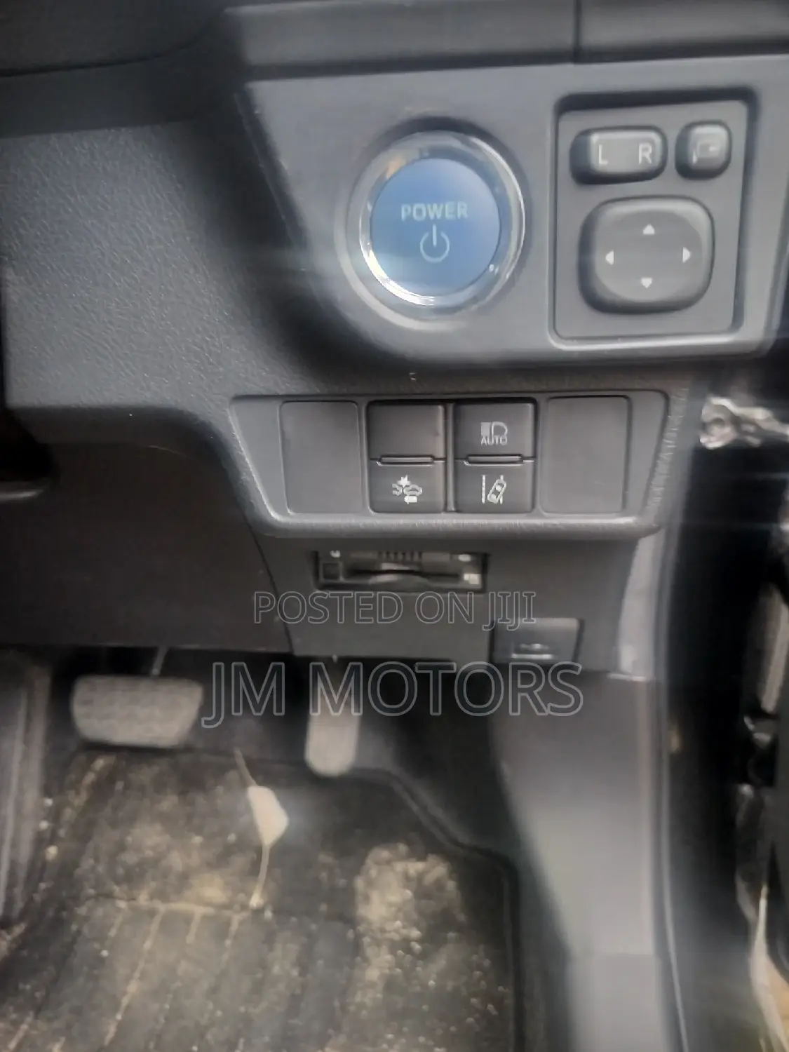 Toyota Corolla Fielder 2017 Black