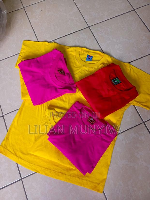 Plain T-shirts - thumbnail 3