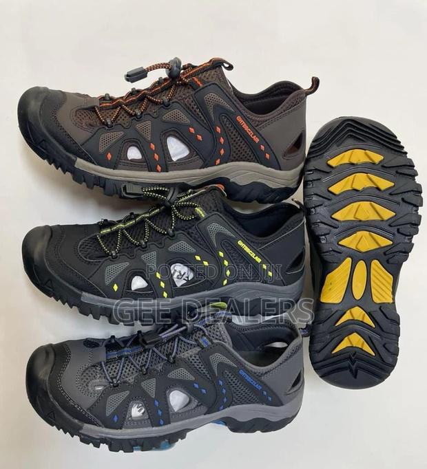 Keens Men Open Shoes