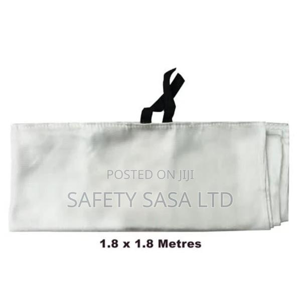 Fire Blanket 1.8m*1.8m - thumbnail 3