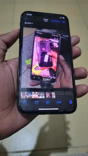 Apple iPhone X 64 GB Black