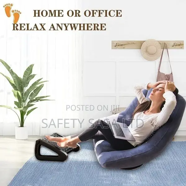 Ergonomic Adjustable Footrest