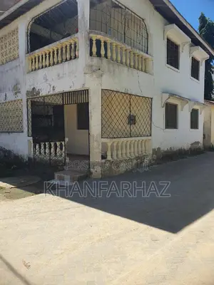 2bdrm Block of Flats in Vescon Estate for sale
