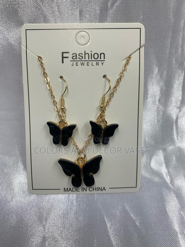 Set of 3 Jewellery Necklace and a Pair of Earrings