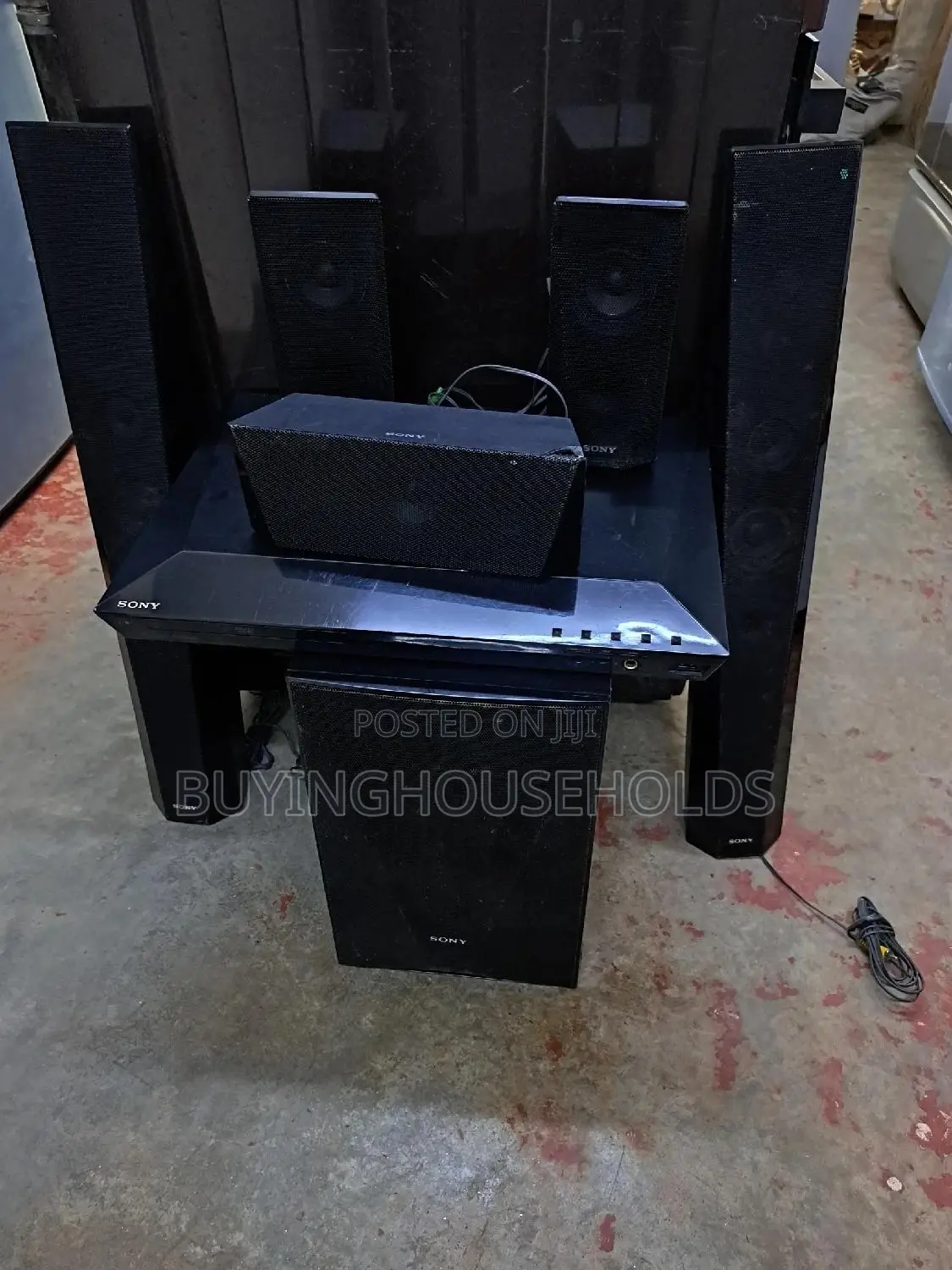 Sony Dz650 Hometheatre(Tallboys Missing Stands)