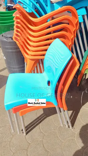 Strong Armless Plastic Chairs With Metal Legs
