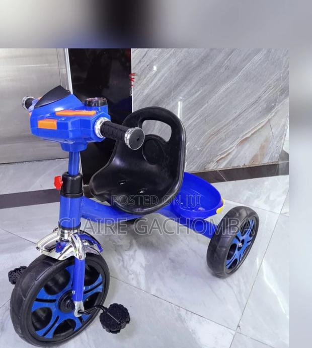 Blue Tricycle With Melody - main view