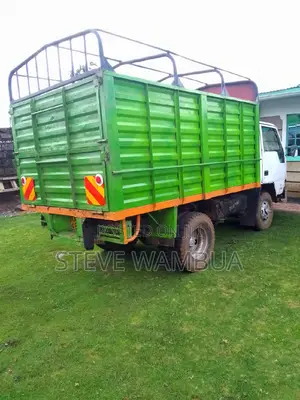 Mitsubishi Canter 1999 White