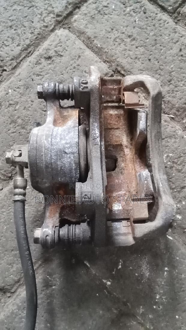 Nissan B15 Front Brake Caliper - thumbnail 2