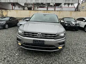 Volkswagen Tiguan 2018 Gold