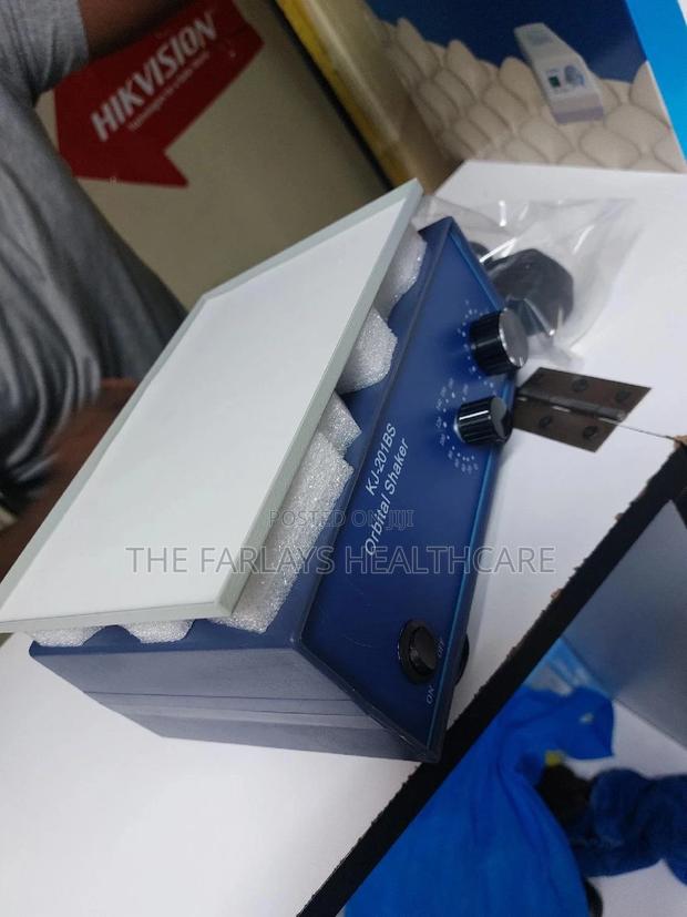 Laboratory Shaker for Orbital Mixing. - thumbnail 3