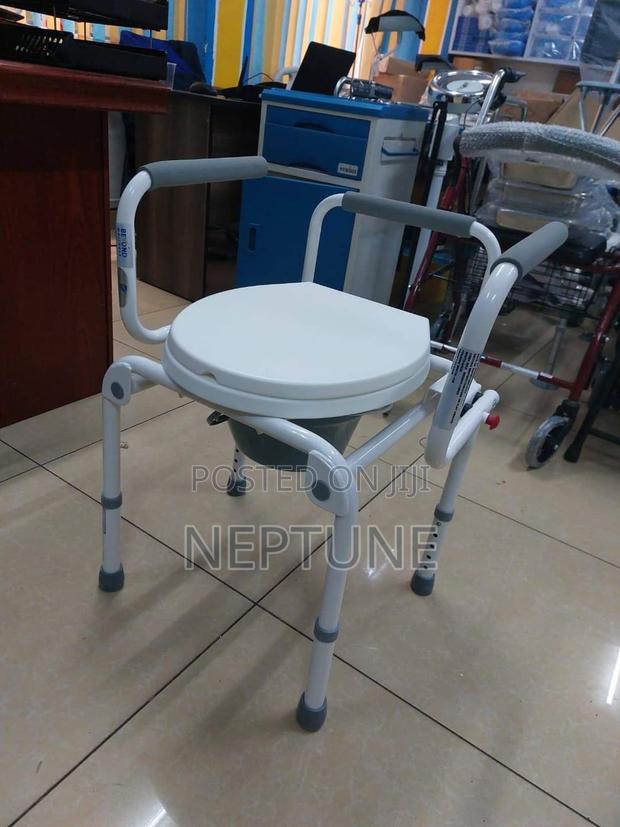 Commode Foldable Arms - main view