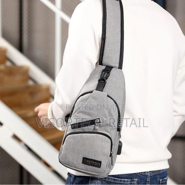 Chest Bag With External Usb Port. - thumbnail 3