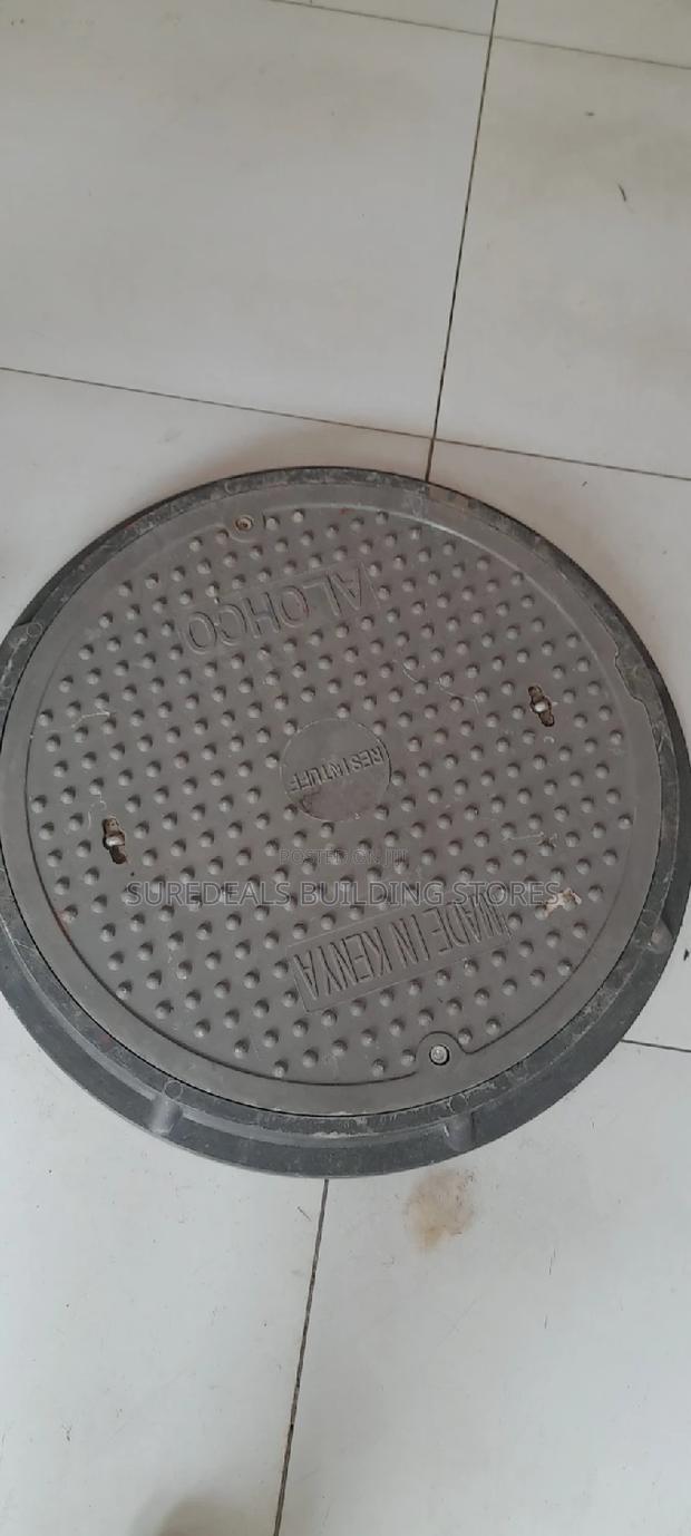 Lockable Circular Manhole Cover-600mm Diameter - thumbnail 2