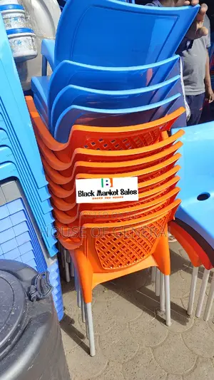 Strong Armrest Plastic Chairs With Metal Tubing