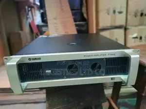 Yamaha P7000S - Two-Channel Power Amplifier (3500W Into 4ohm