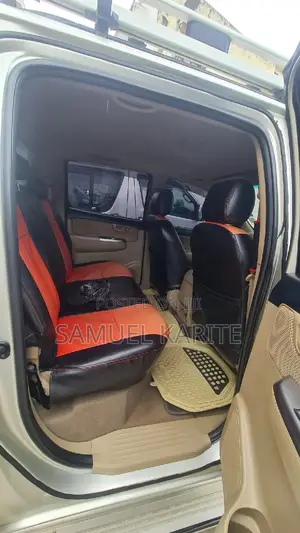 Toyota Hilux 2015 Gray