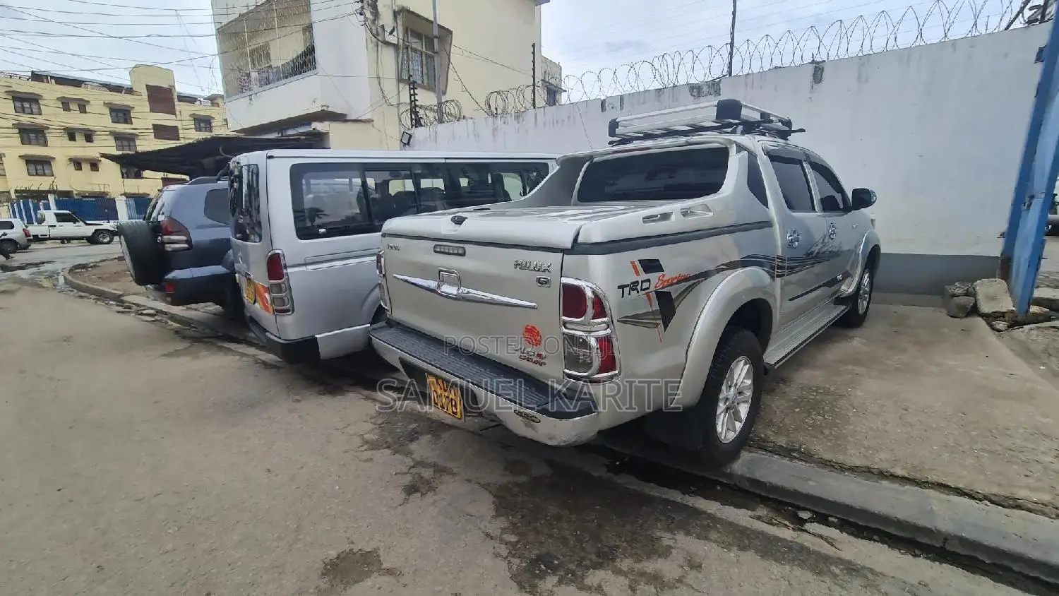 Toyota Hilux 2015 Gray
