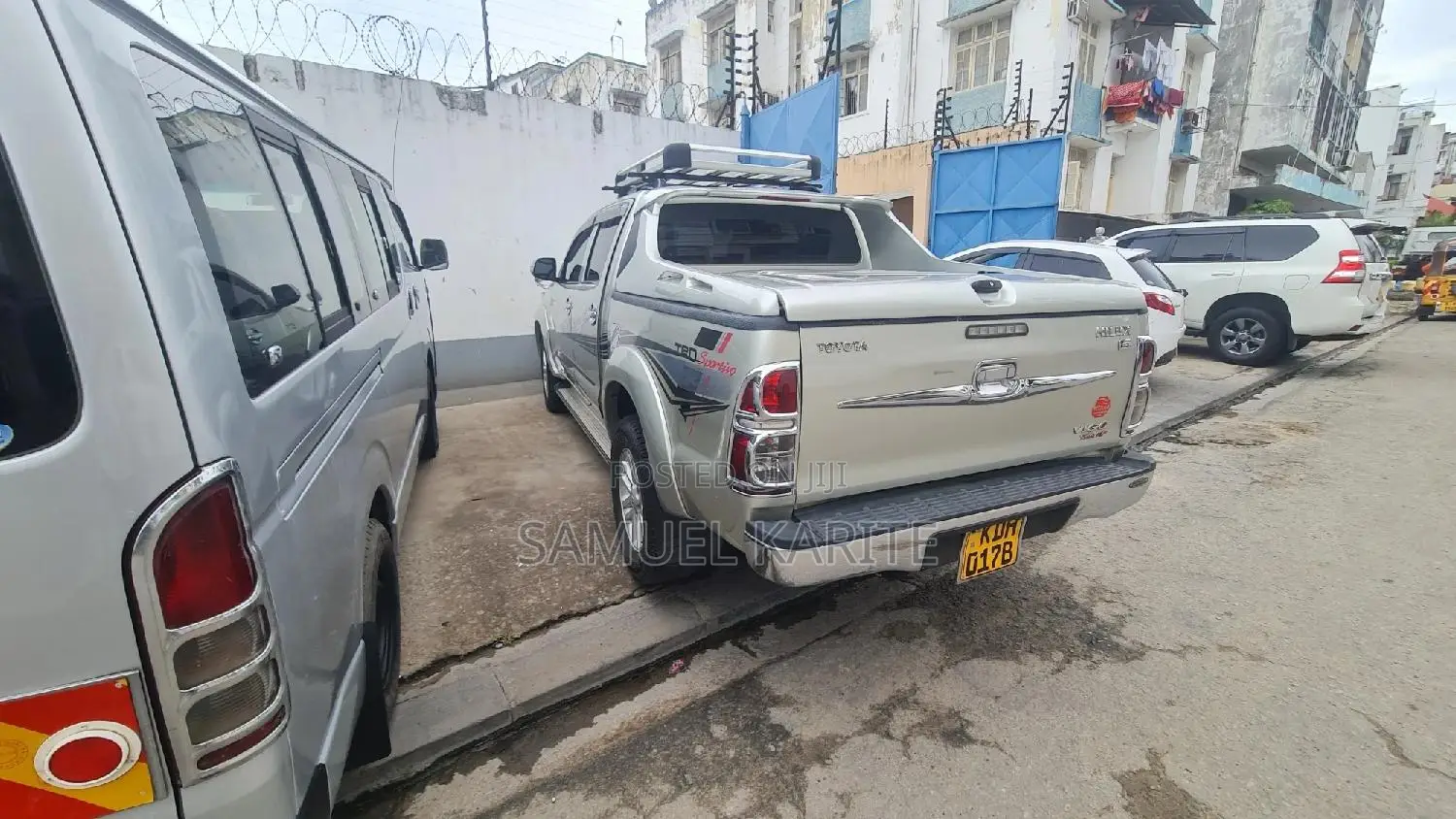 Toyota Hilux 2015 Gray